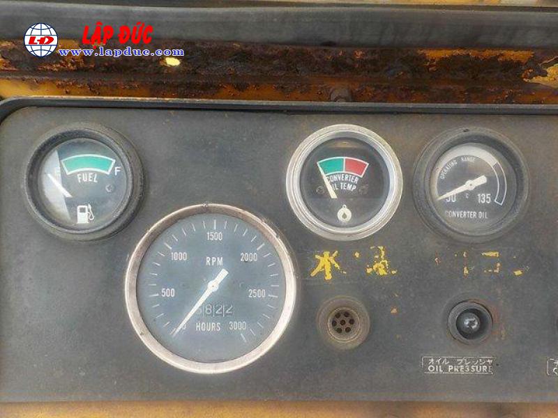Xe nâng 06 tấn dầu KOMATSU FD60-2 # 10105 giá rẻ
