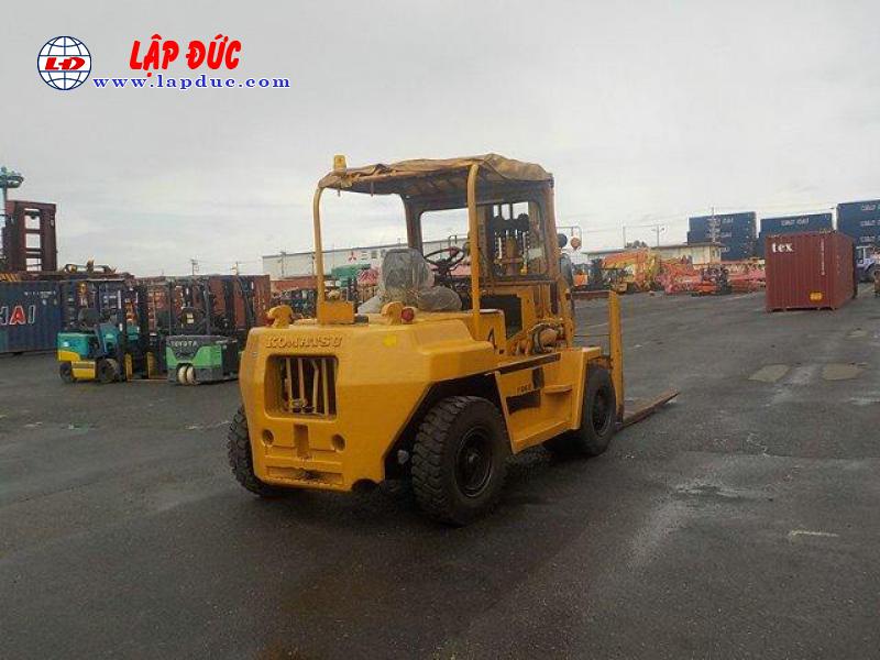 Xe nâng dầu 06 tấn KOMATSU FD60-2 # 10105 giá rẻ