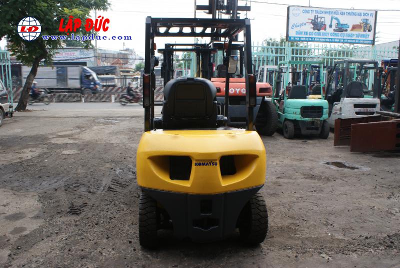 Xe nâng dầu 2 tấn KOMATSU FD20T-17