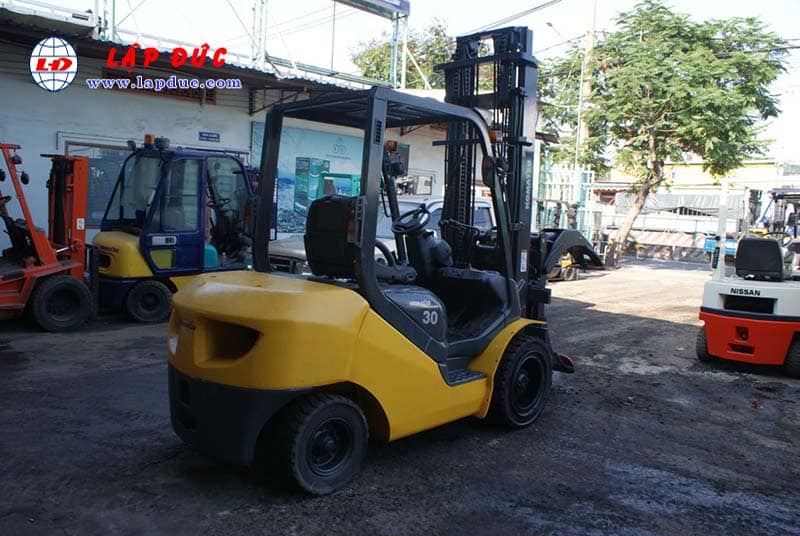Xe Nâng Dầu 3 tấn KOMATSU FD30T-17 # 327285 Kẹp giấy