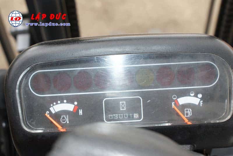 Xe nâng 2 tấn dầu MITSUBISHI FD20 #F18B -09137 giá rẻ