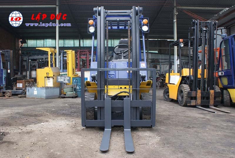 Xe nâng dầu TCM 2 tấn FD20Z2 # 559006386 giá rẻ