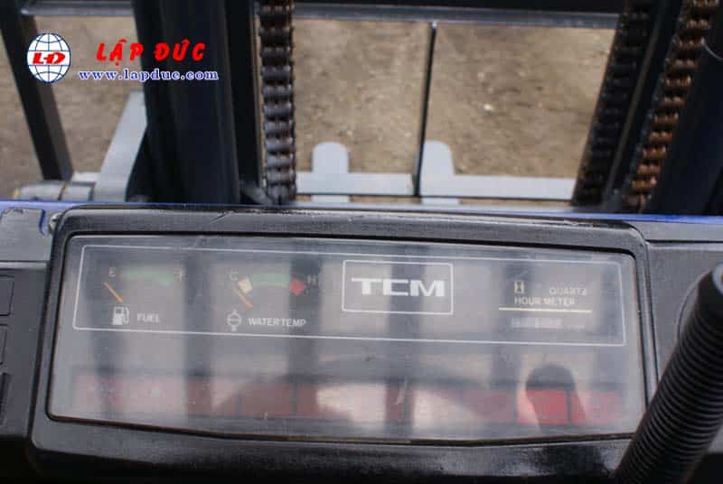 Xe nâng 2 tấn dầu TCM FD20Z2 # 559006386 giá rẻ