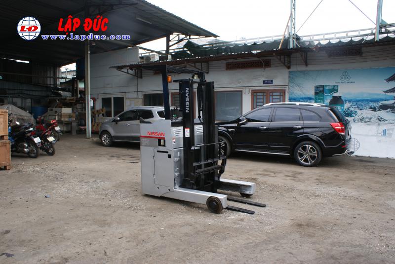 Xe nâng điện đứng lái cũ 1.5 tấn NISSAN U01L15 # R1G-15470 giá rẻ
