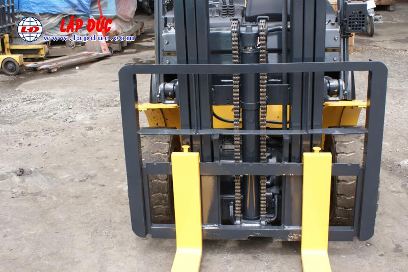 Xe nâng điện ngồi lái KOMATSU 2.5 tấn FB25-12 # 100193
