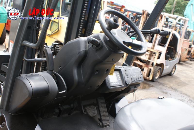 Xe nâng cũ động cơ điện 2.5 tấn KOMATSU FB25-12 # 100193