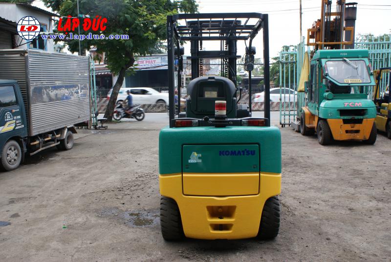 Xe nâng điện ngồi lái cũ 3 tấn KOMATSU FB30-11 # 820446