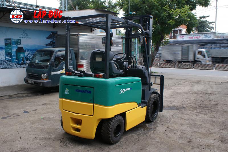Xe nâng điện ngồi lái KOMATSU 3 tấn FB30-11 # 820446