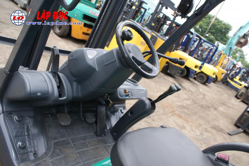 Xe nâng 1.5 tấn xăng KOMATSU FG15LC20 # 659313 giá rẻ