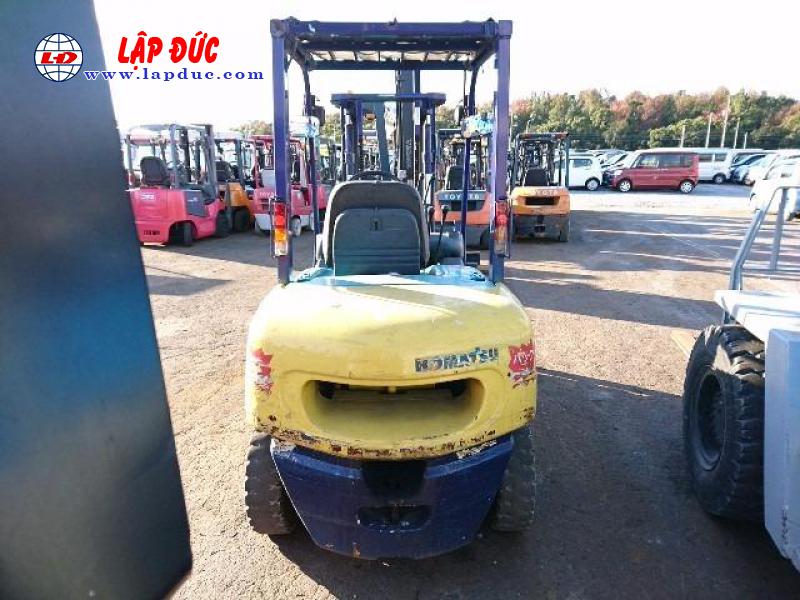 Xe Nâng Dầu 2.5 tấn KOMATSU FD25C-12 # 515601