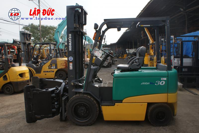 Xe nâng điện ngồi lái KOMATSU 3.0 tấn FB30-11