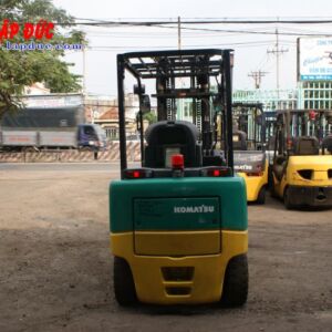Xe nâng điện ngồi lái KOMATSU 3.0 tấn FB30-11
