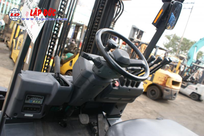Xe nâng điện ngồi lái KOMATSU 3.0 tấn FB30-11