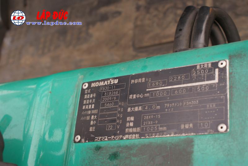 Xe nâng điện ngồi lái KOMATSU 3.0 tấn FB30-11