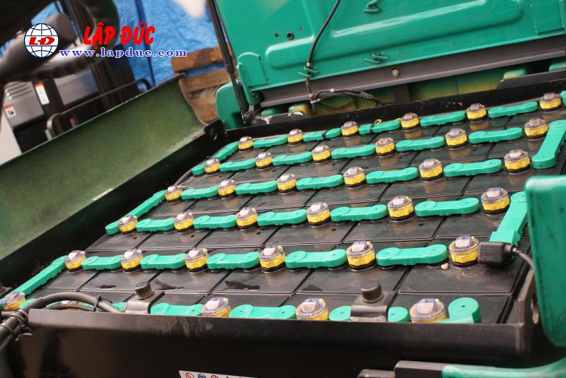Xe nâng điện ngồi lái KOMATSU 3.0 tấn FB30-11