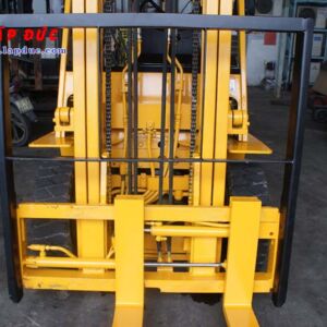 Xe Nâng Dầu 2.5 tấn KOMATSU FD20-10 # 233741