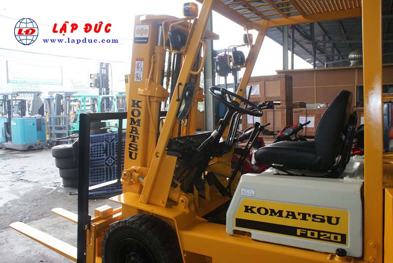 Xe Nâng Dầu 2.5 tấn KOMATSU FD20-10 # 233741