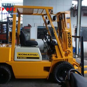 Xe nâng máy dầu cũ KOMATSU 2 tấn FD20-10 # 233741 giá rẻ