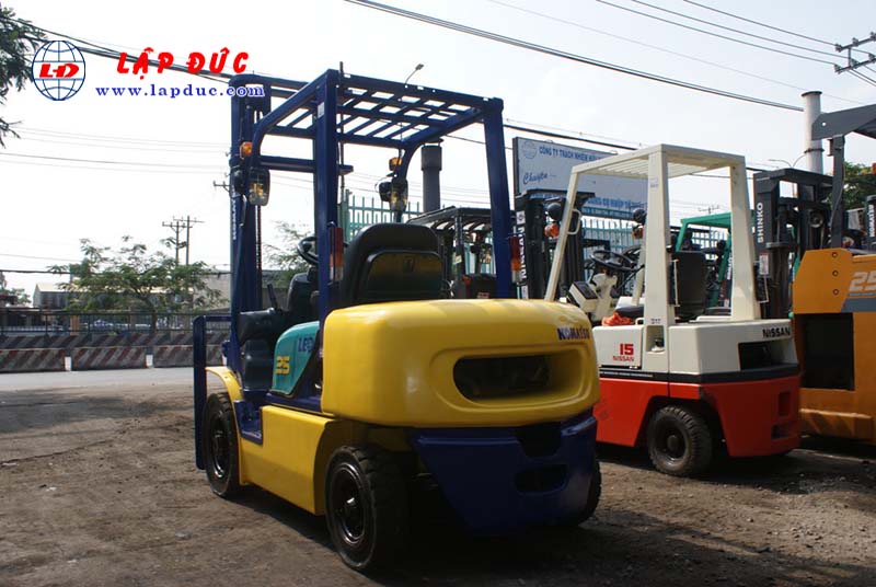 Xe Nâng Dầu 2.5 tấn KOMATSU FD25C-12 # 532585
