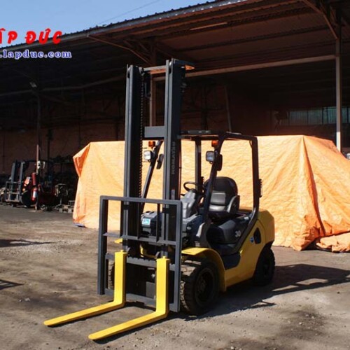 Xe nâng dầu KOMATSU 3 tấn FD30C-17 # 322470 giá rẻ