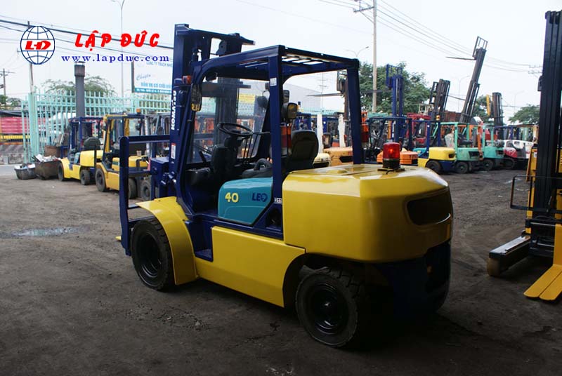 Xe nâng dầu cũ KOMATSU 4 tấn FD40W-7 # 102963 giá rẻ