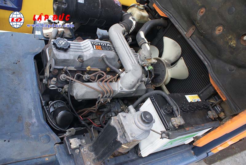 Xe nâng 1.5 tấn dầu TOYOTA 5FD15 #43598 giá rẻ
