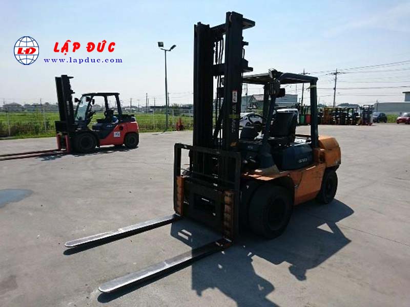 Xe Nâng 3.5 tấn Dầu TOYOTA 7FD35 # 15511