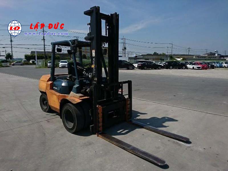 Xe Nâng Dầu 3.5 tấn TOYOTA 7FD35 # 15511