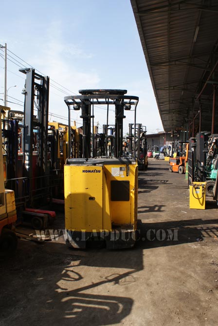 xe-nang-dien-dung-lai-komatsu-2013-07-20-09-29-54