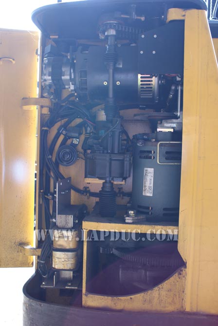 Xe nâng điện đứng lái 1.5 tấn KOMATSU FB15RL-12