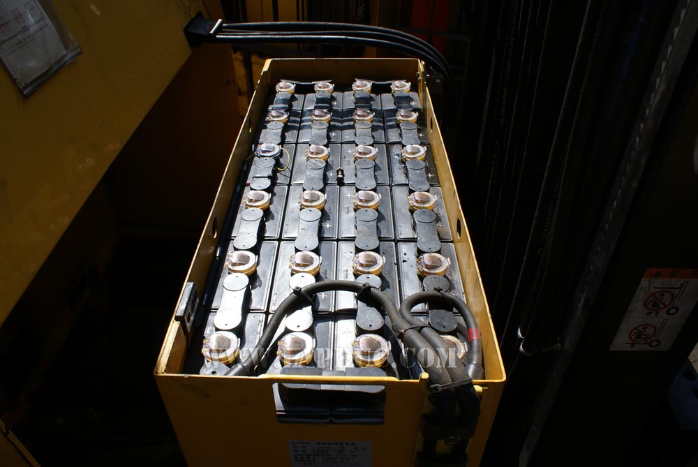 Xe nâng điện đứng lái 1.5 tấn KOMATSU FB15RL-12