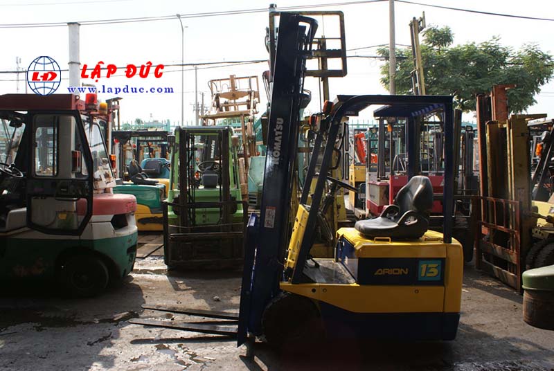 Xe nâng điện ngồi lái cũ 1.3 tấn KOMATSU FB13M-3 giá rẻ