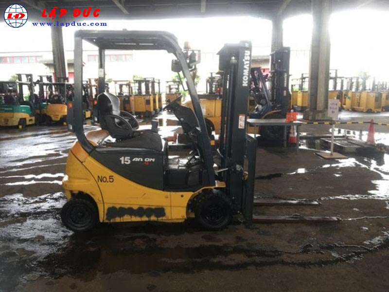 Xe nâng điện ngồi lái 1.5 tấn KOMATSU FB15-12
