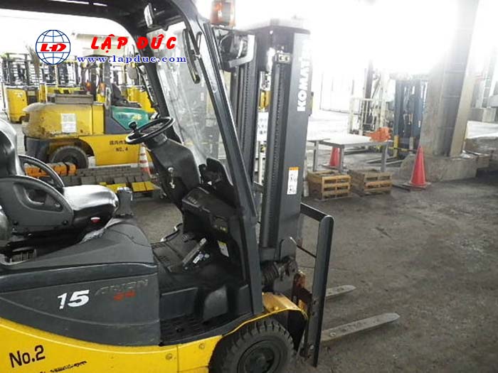 Xe nâng điện ngồi lái KOMATSU 1.5 tấn FB15-12 giá rẻ