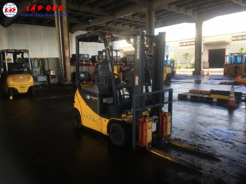 Xe nâng điện ngồi lái 1.8 tấn KOMATSU FB18-12