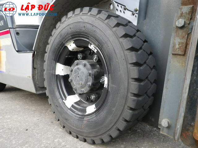 Xe nâng xăng ga 2.5 tấn Nissan PL02