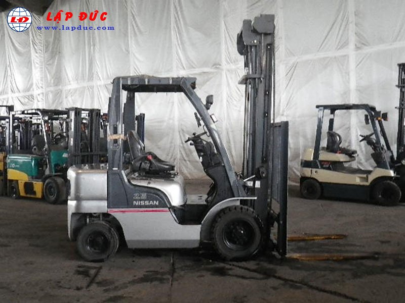 Xe nâng xăng ga 2.5 tấn NISSAN PL02 giá rẻ