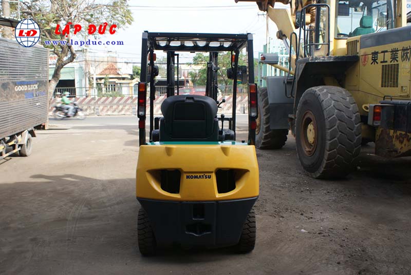 Xe nâng xăng cũ 0.9 tấn KOMATSU FG09LC-20 -662704 giá rẻ