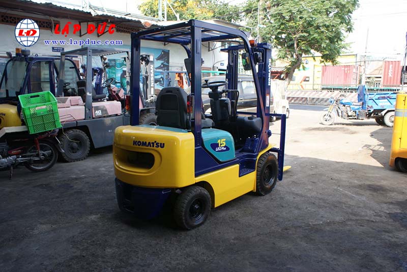 Xe nâng xăng KOMATSU 1.5 tấn FG15C-16 # 627135 giá rẻ