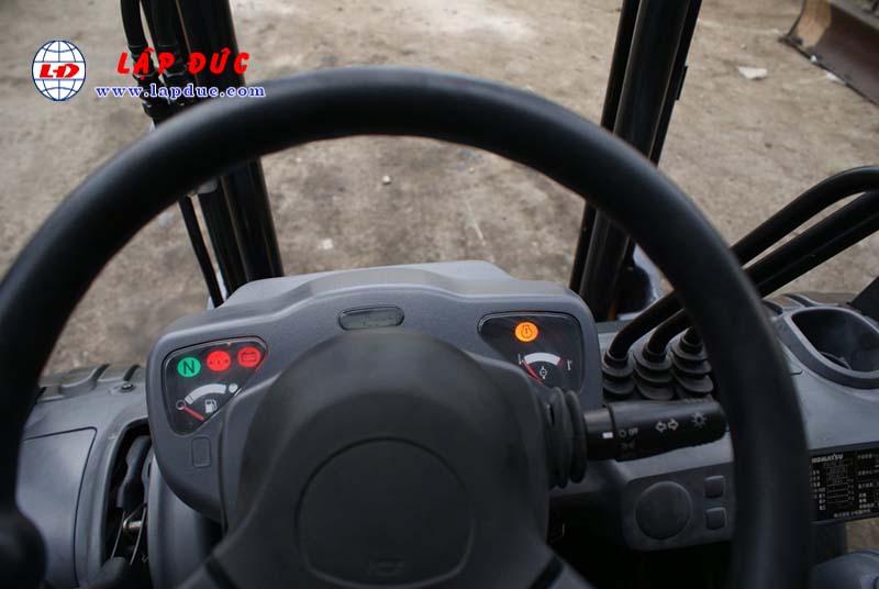 Xe nâng động cơ xăng KOMATSU FG15C-21 # 201278 giá rẻ