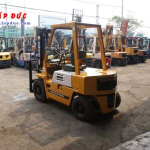 Xe nâng cũ động cơ xăng KOMATSU 2 tấn FG20-7 # 107531 giá rẻ