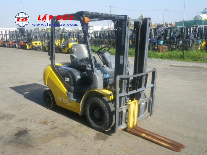 Xe nâng xăng KOMATSU 2 tấn FG20C-17 # 312801 giá rẻ