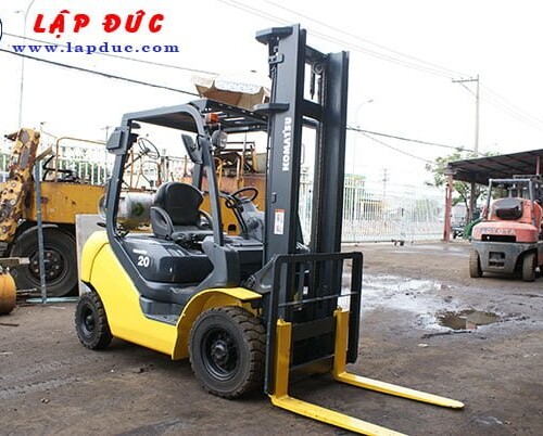 Xe nâng xăng 2 tấn KOMATSU FG20T-17 giá rẻ