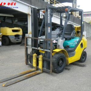 Xe nâng xăng cũ KOMATSU 2.5 tấn FG25C-16 # 731383 giá rẻ