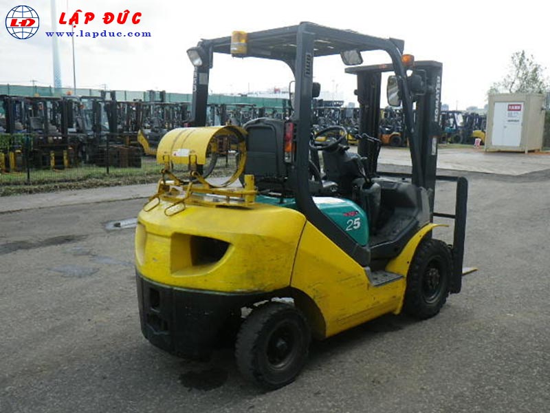 Xe nâng xăng 2.5 tấn KOMATSU FG25C-16 # 731383 giá rẻ