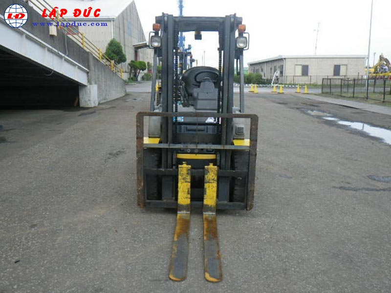 Xe nâng 2.5 tấn xăng KOMATSU FG25C-16 # 731383 giá rẻ