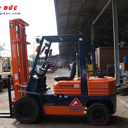 Xe nâng TOYOTA 3 tấn 5FG30 # 41019 chạy xăng