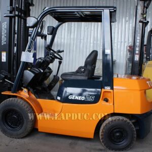 Xe nâng xăng cũ 2.5 tấn TOYOTA 7FG25 # 15905 giá rẻ
