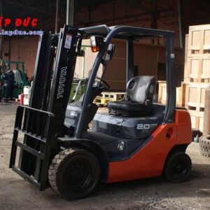 Xe nâng xăng cũ 2 tấn TOYOTA 8FGL20 # 33536 giá rẻ