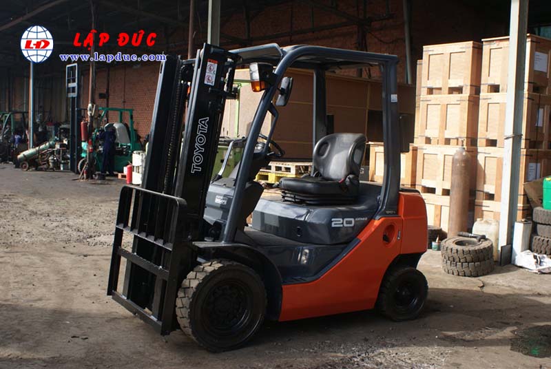 Xe nâng xăng cũ 2 tấn TOYOTA 8FGL20 # 33536 giá rẻ Xe nâng xăng cũ 2 tấn TOYOTA 8FGL20 # 33536 giá rẻ